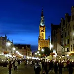 Feel At - Old Town