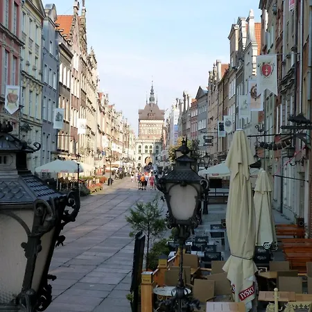 Feel At - Old Town *